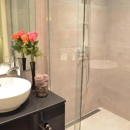 Luxury In The Golden Triangle - Apartment